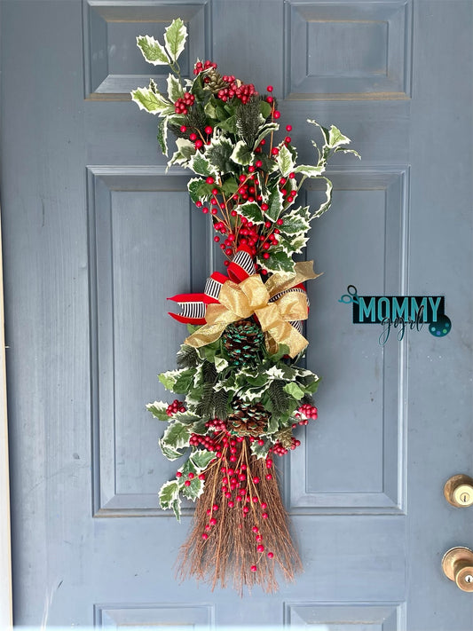 Cinnamon/Wicker Broom Wreath